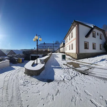 Hotel Zlatý Potok Nicov (Prachatice)
